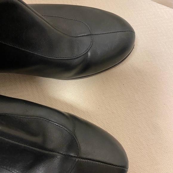 Merrell Black Leather Boots with Rubber Soles - Picture 3 of 6